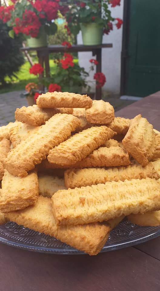 Kruche ciasteczka z maszynki