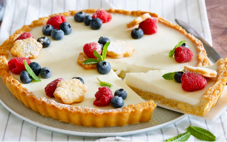 Tarta z panna cottą: przepis na pyszny i wyrafinowany deser