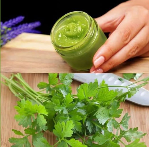 Pietruszka Sprawiła, że Wyglądam 20 Lat Młodziej! Najsilniejszy Naturalny Wzmacniacz Kolagenu