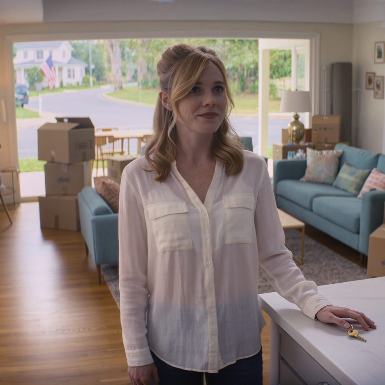 Tata zapomniał się rozłączyć. Słyszałem każde słowo: „Ona jest ciężarem”. Milczałem. Sprzedałem mój dom za 980 000 dolarów. Wyszedłem, zostawiając tylko jeden klucz. Do komórki lokatorskiej.